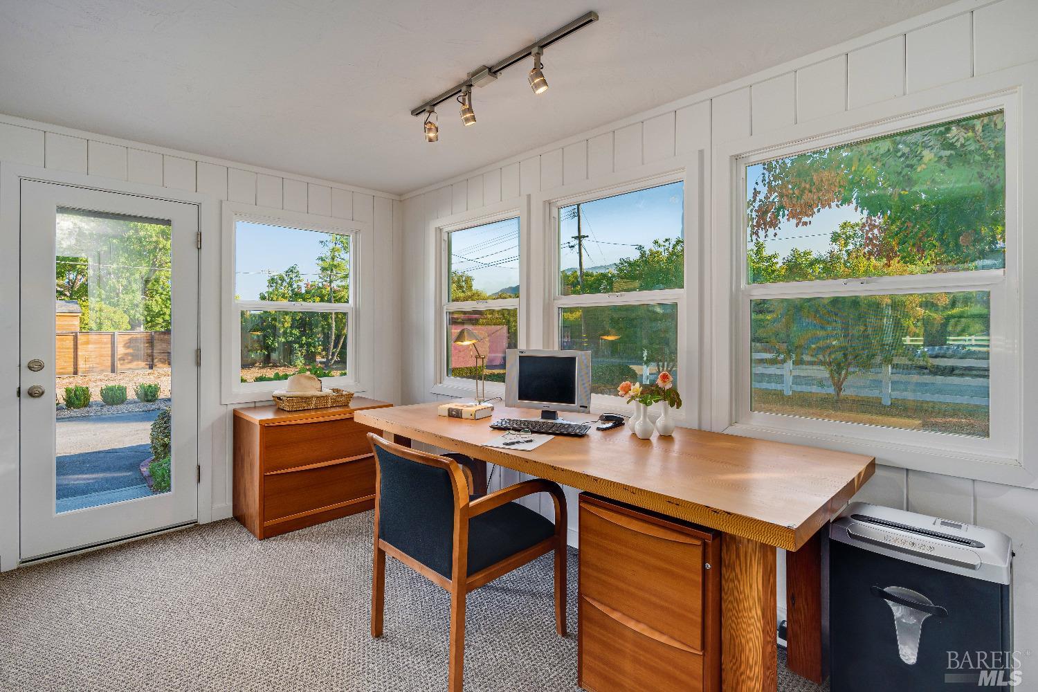 Detail Gallery Image 14 of 34 For 1234 Davis Ln, Saint Helena,  CA 94574 - 2 Beds | 1/1 Baths