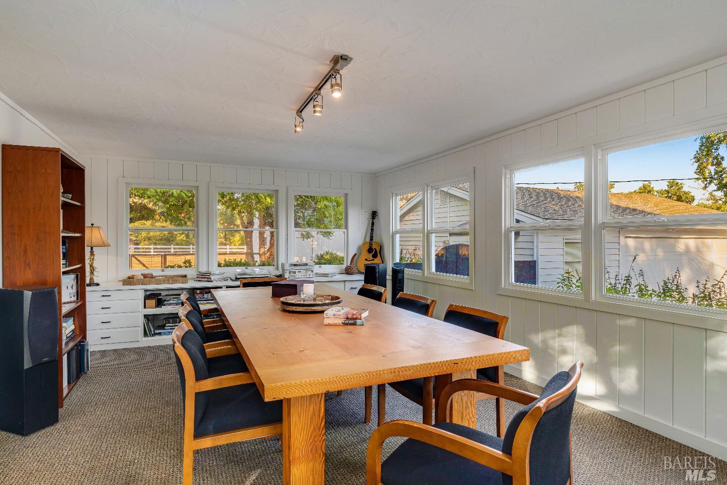 Detail Gallery Image 16 of 34 For 1234 Davis Ln, Saint Helena,  CA 94574 - 2 Beds | 1/1 Baths