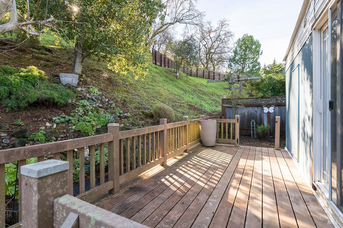 Detail Gallery Image 15 of 16 For 119 Marin Valley Dr, Novato,  CA 94949 - 2 Beds | 2 Baths