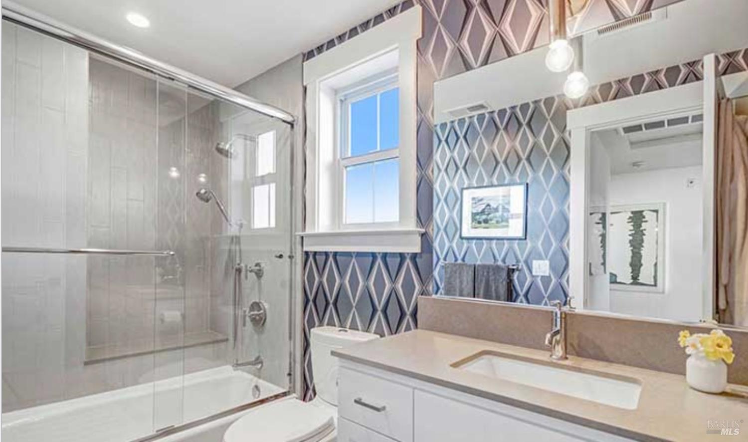 Detail Gallery Image 25 of 41 For 230 Newcomb St, Sonoma,  CA 95476 - 3 Beds | 3 Baths