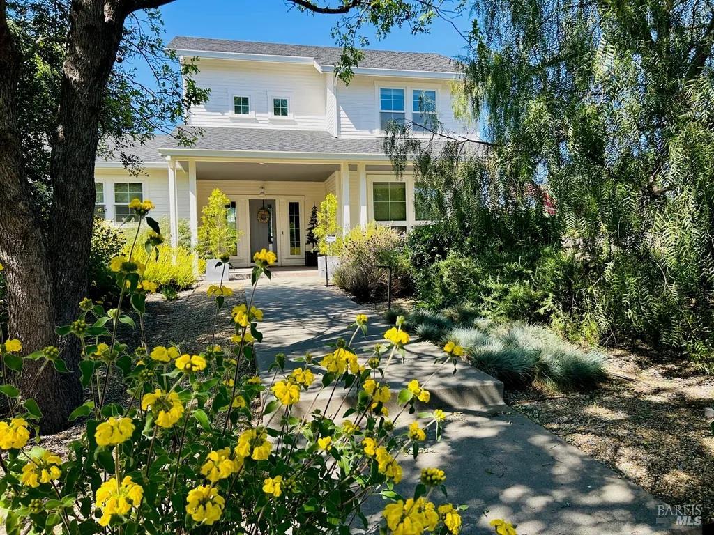 Detail Gallery Image 6 of 41 For 230 Newcomb St, Sonoma,  CA 95476 - 3 Beds | 3 Baths