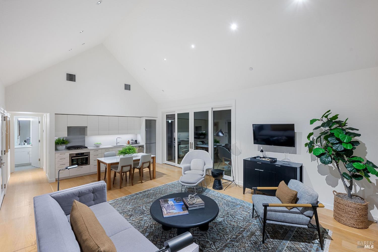 Detail Gallery Image 17 of 45 For 18907 State Highway 128 Unkn, Calistoga,  CA 94515 - 4 Beds | 4 Baths