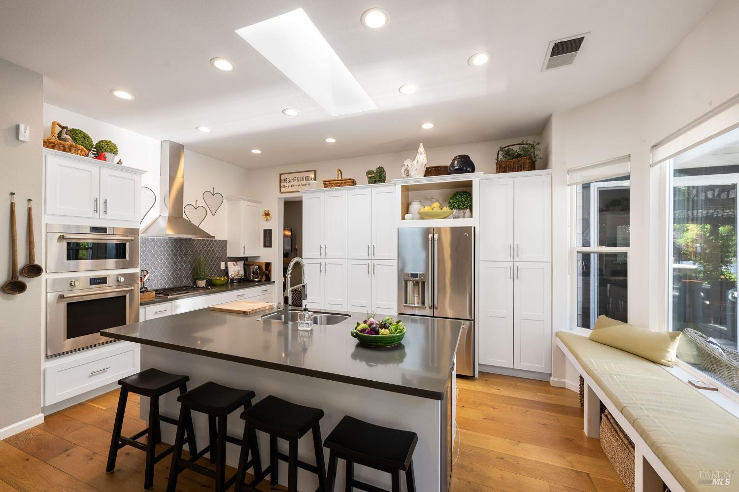 Detail Gallery Image 10 of 38 For 806 Chiles Ave, Saint Helena,  CA 94574 - 3 Beds | 2/1 Baths