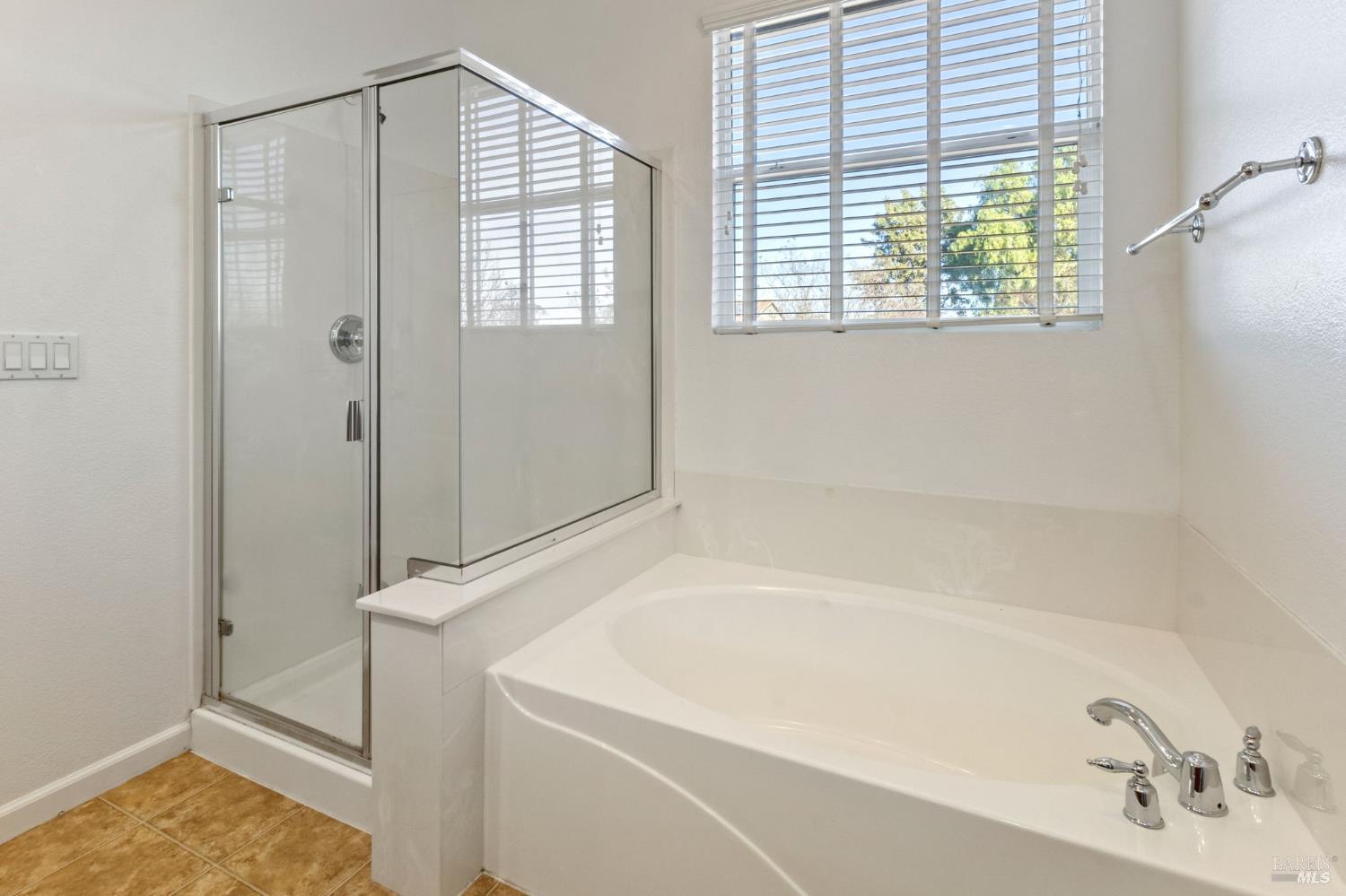 Detail Gallery Image 28 of 48 For 5018 Brown Ln, Fairfield,  CA 94533 - 3 Beds | 2/1 Baths