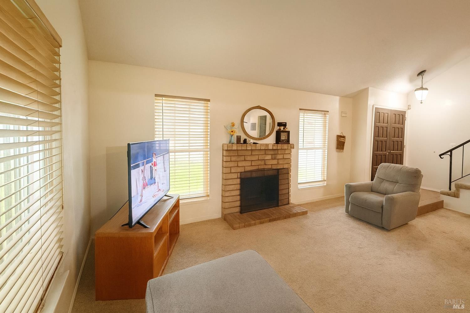 Detail Gallery Image 8 of 67 For 2795 Vista Palomar Unkn, Fairfield,  CA 94534 - 4 Beds | 2/1 Baths