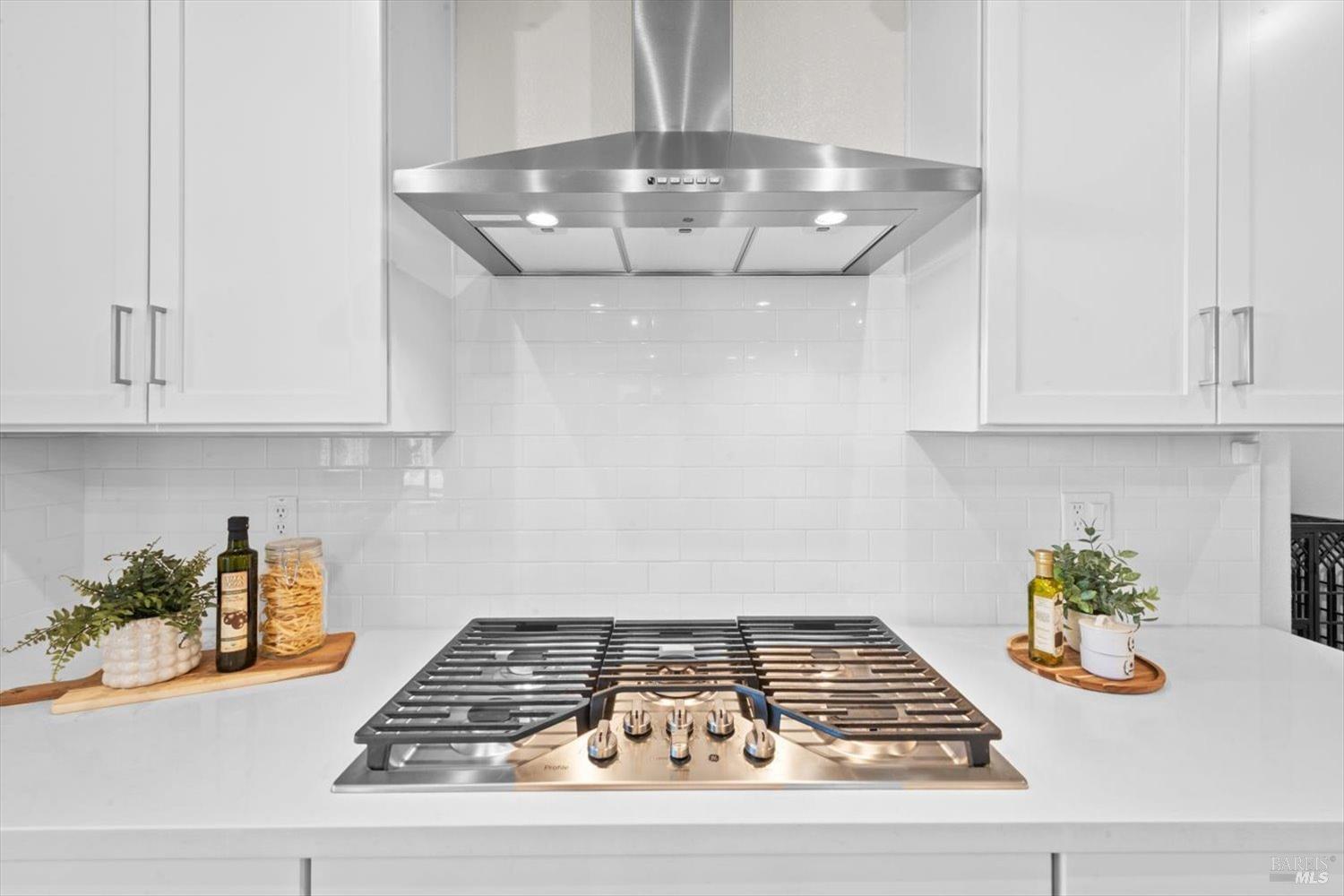 Detail Gallery Image 15 of 81 For 1532 Base Ct, Dixon,  CA 95620 - 4 Beds | 3 Baths