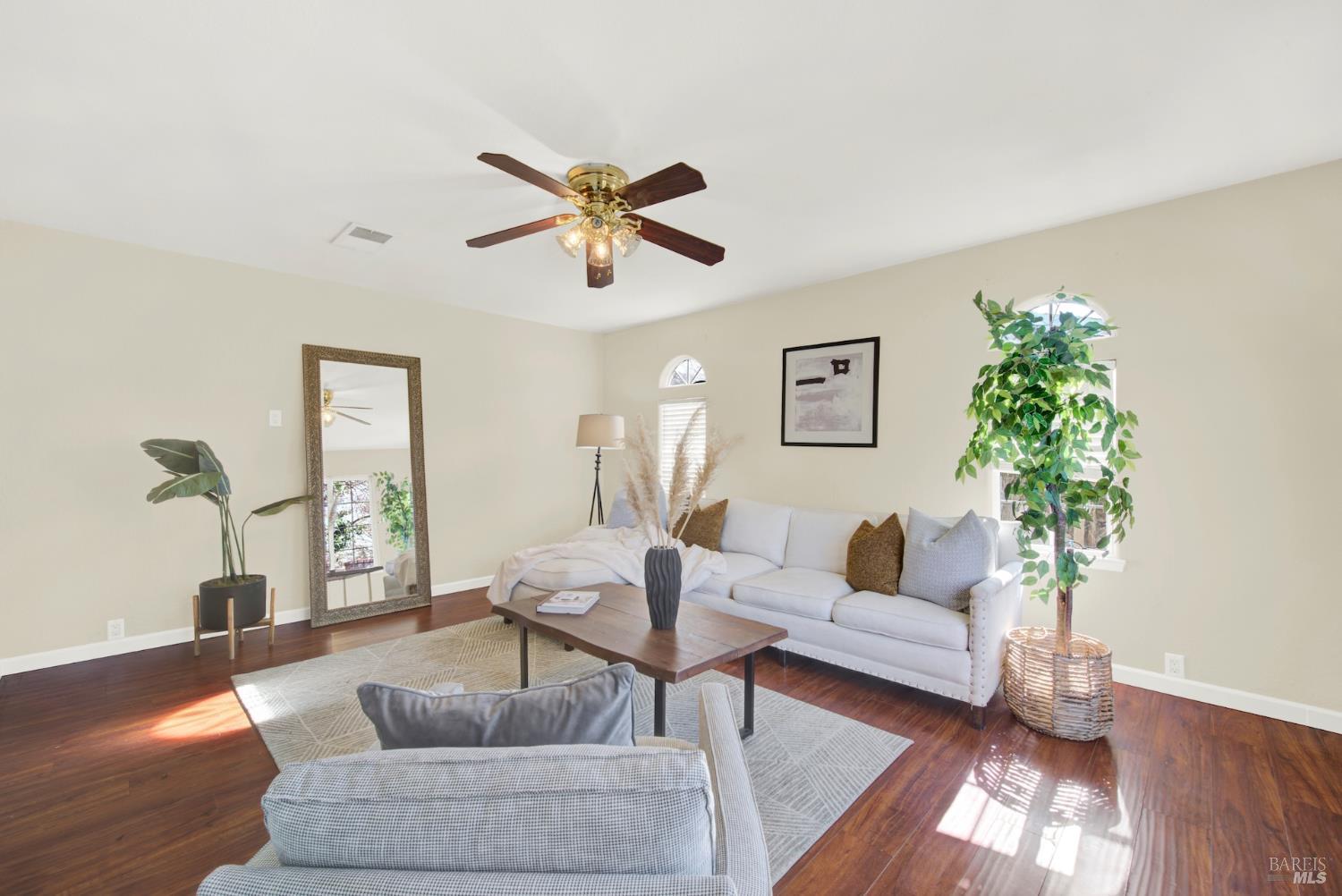 Detail Gallery Image 9 of 54 For 1858 Barbour Dr, Fairfield,  CA 94534 - 3 Beds | 2 Baths