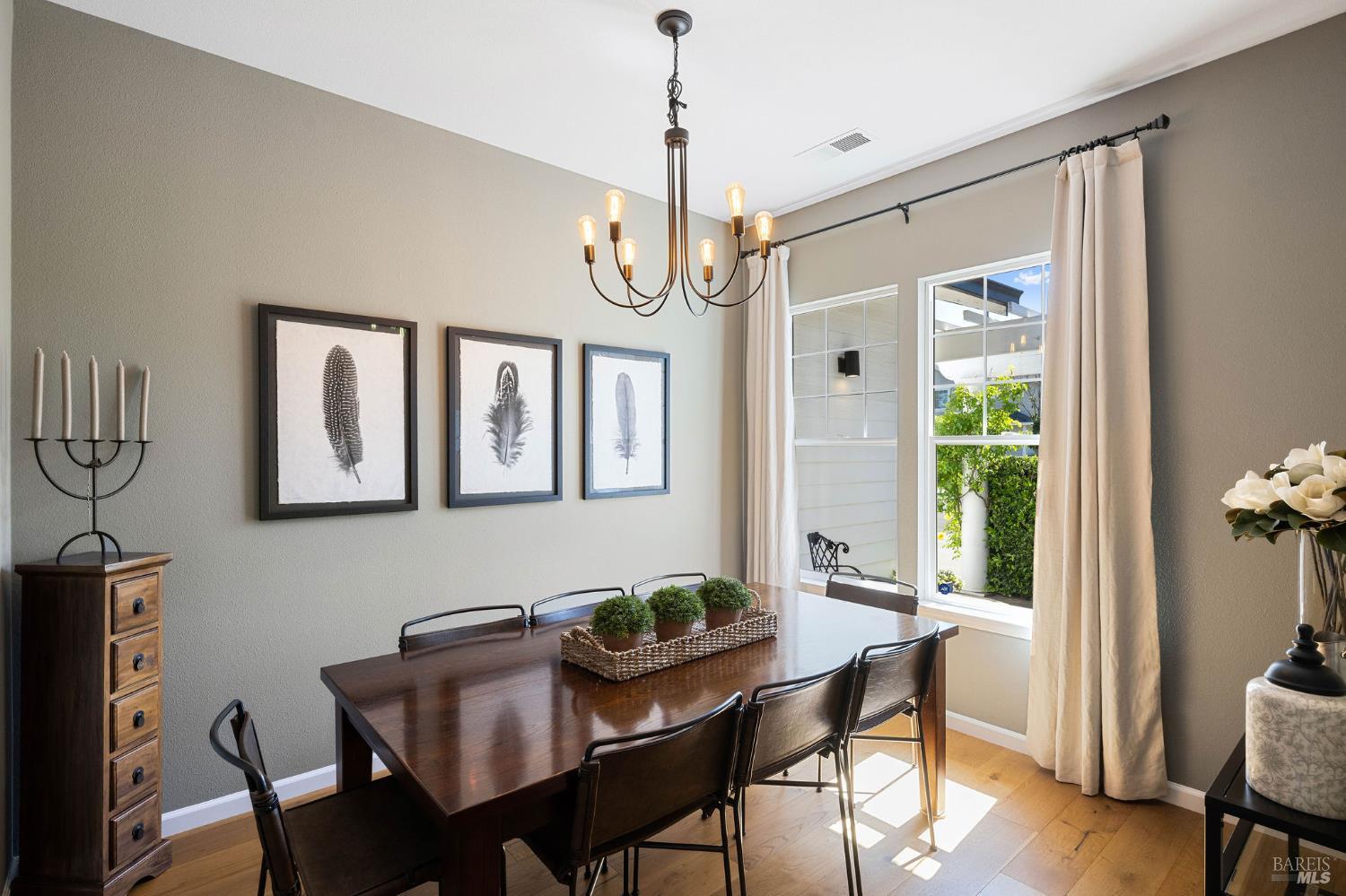 Detail Gallery Image 17 of 38 For 806 Chiles Ave, Saint Helena,  CA 94574 - 3 Beds | 2/1 Baths