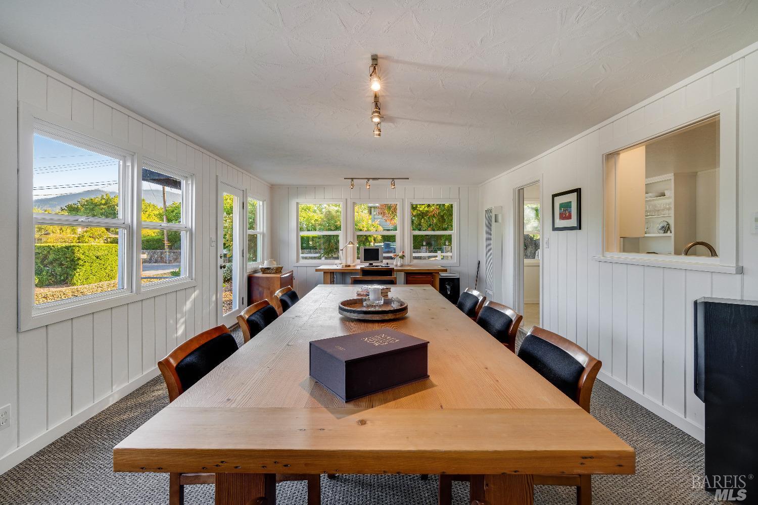 Detail Gallery Image 12 of 34 For 1234 Davis Ln, Saint Helena,  CA 94574 - 2 Beds | 1/1 Baths