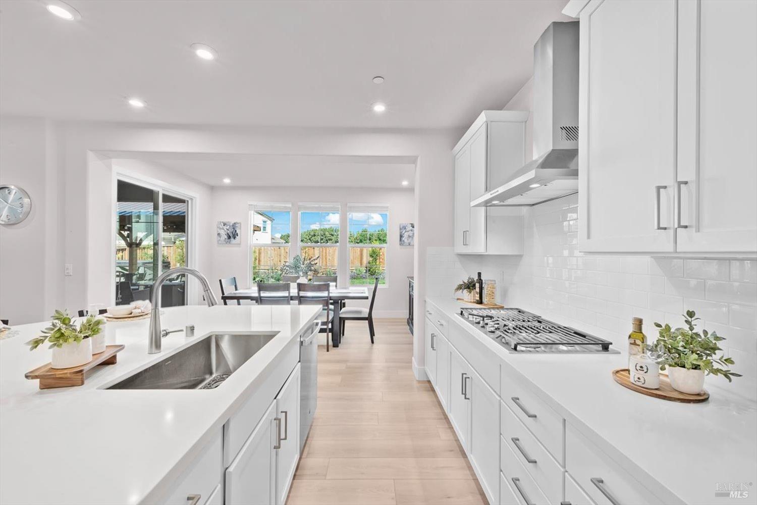 Detail Gallery Image 17 of 81 For 1532 Base Ct, Dixon,  CA 95620 - 4 Beds | 3 Baths