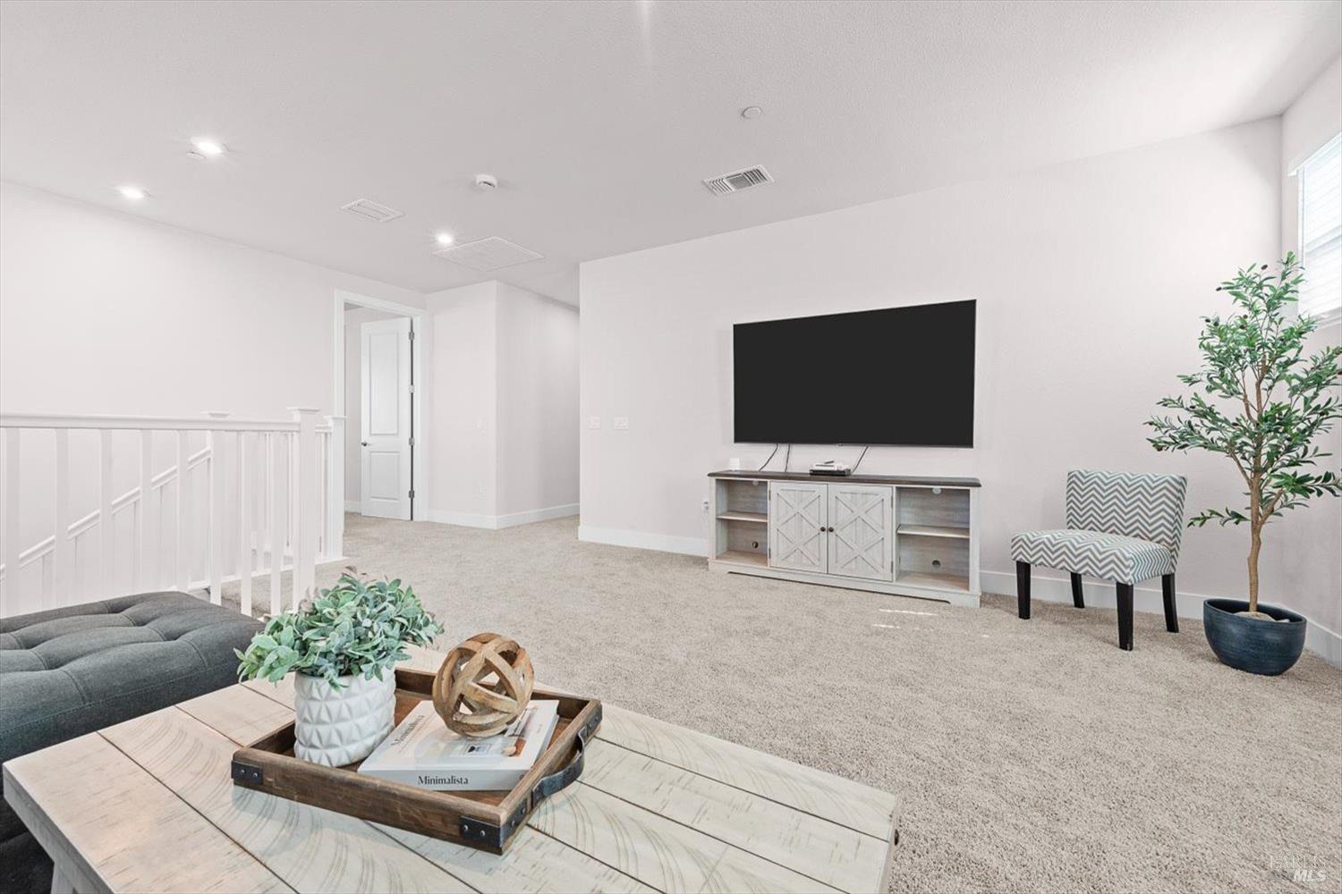 Detail Gallery Image 43 of 81 For 1532 Base Ct, Dixon,  CA 95620 - 4 Beds | 3 Baths