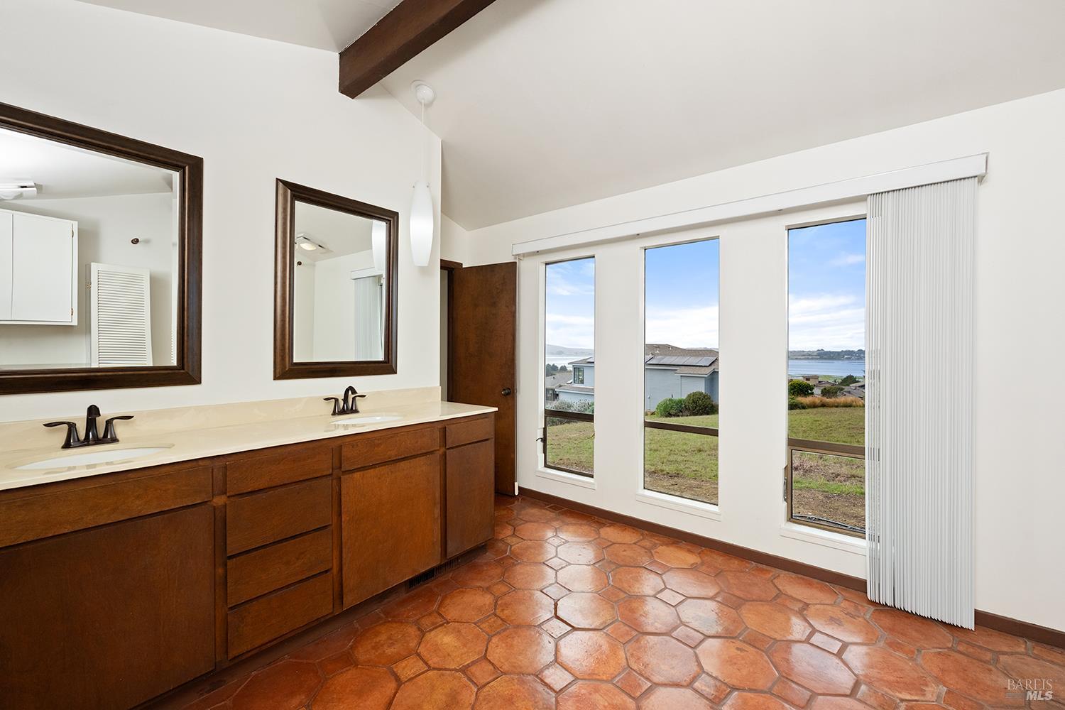 Detail Gallery Image 15 of 28 For 190 Starboard Ct, Bodega Bay,  CA 94923 - 3 Beds | 2 Baths
