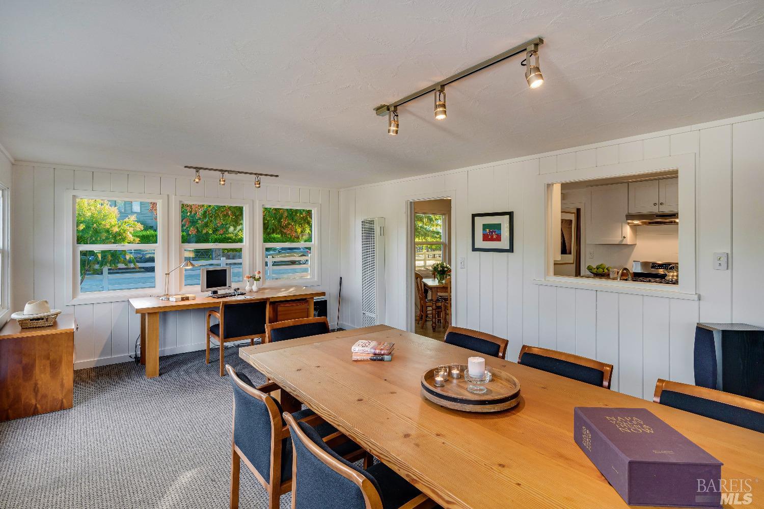 Detail Gallery Image 13 of 34 For 1234 Davis Ln, Saint Helena,  CA 94574 - 2 Beds | 1/1 Baths