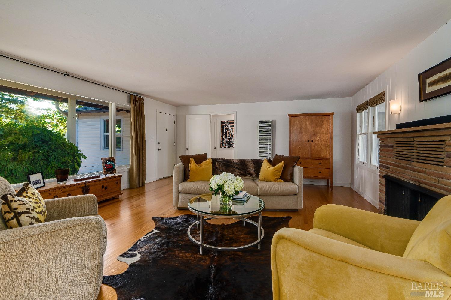 Detail Gallery Image 8 of 34 For 1234 Davis Ln, Saint Helena,  CA 94574 - 2 Beds | 1/1 Baths