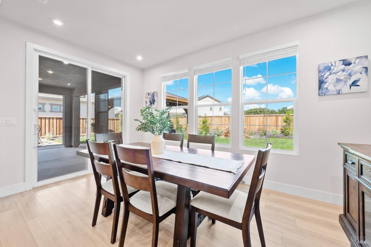 Detail Gallery Image 28 of 81 For 1532 Base Ct, Dixon,  CA 95620 - 4 Beds | 3 Baths