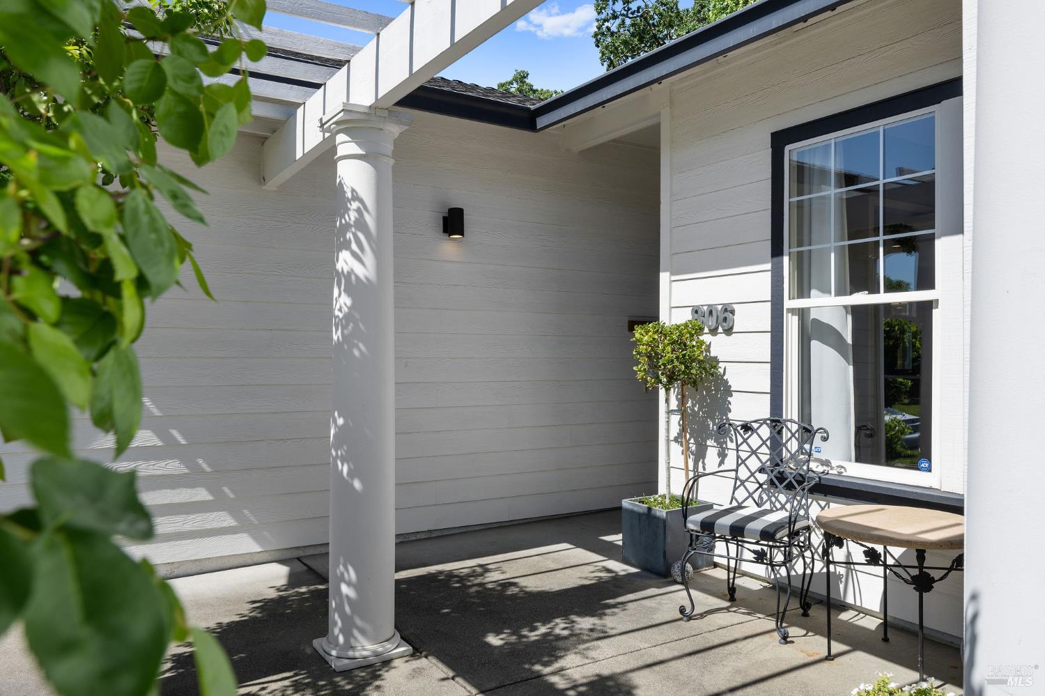 Detail Gallery Image 3 of 38 For 806 Chiles Ave, Saint Helena,  CA 94574 - 3 Beds | 2/1 Baths