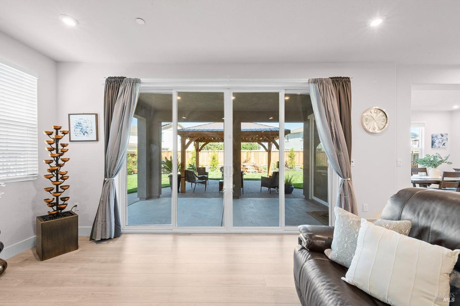 Detail Gallery Image 32 of 81 For 1532 Base Ct, Dixon,  CA 95620 - 4 Beds | 3 Baths