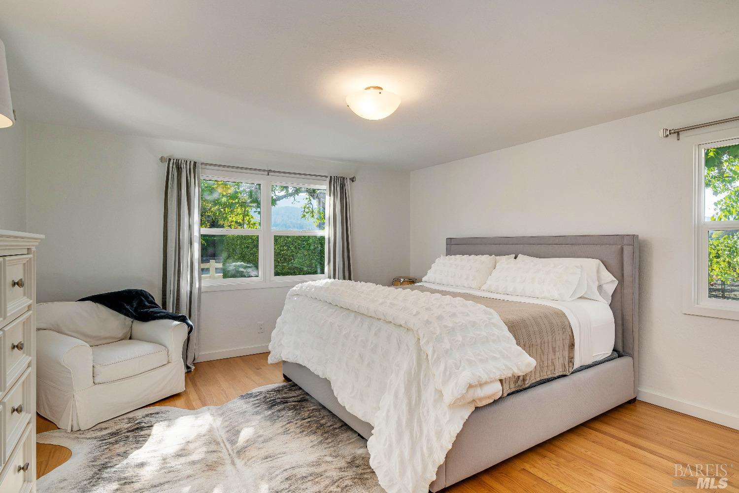 Detail Gallery Image 17 of 34 For 1234 Davis Ln, Saint Helena,  CA 94574 - 2 Beds | 1/1 Baths