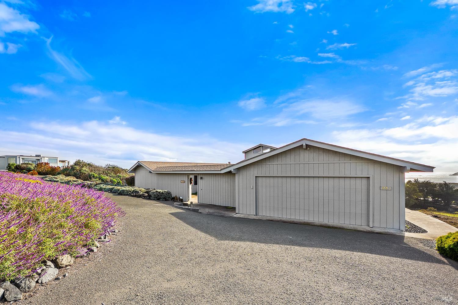 Detail Gallery Image 25 of 28 For 190 Starboard Ct, Bodega Bay,  CA 94923 - 3 Beds | 2 Baths