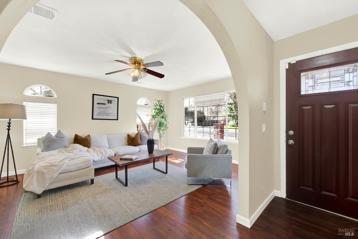 Detail Gallery Image 7 of 54 For 1858 Barbour Dr, Fairfield,  CA 94534 - 3 Beds | 2 Baths