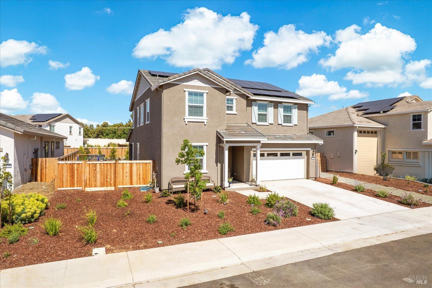 Detail Gallery Image 8 of 81 For 1532 Base Ct, Dixon,  CA 95620 - 4 Beds | 3 Baths