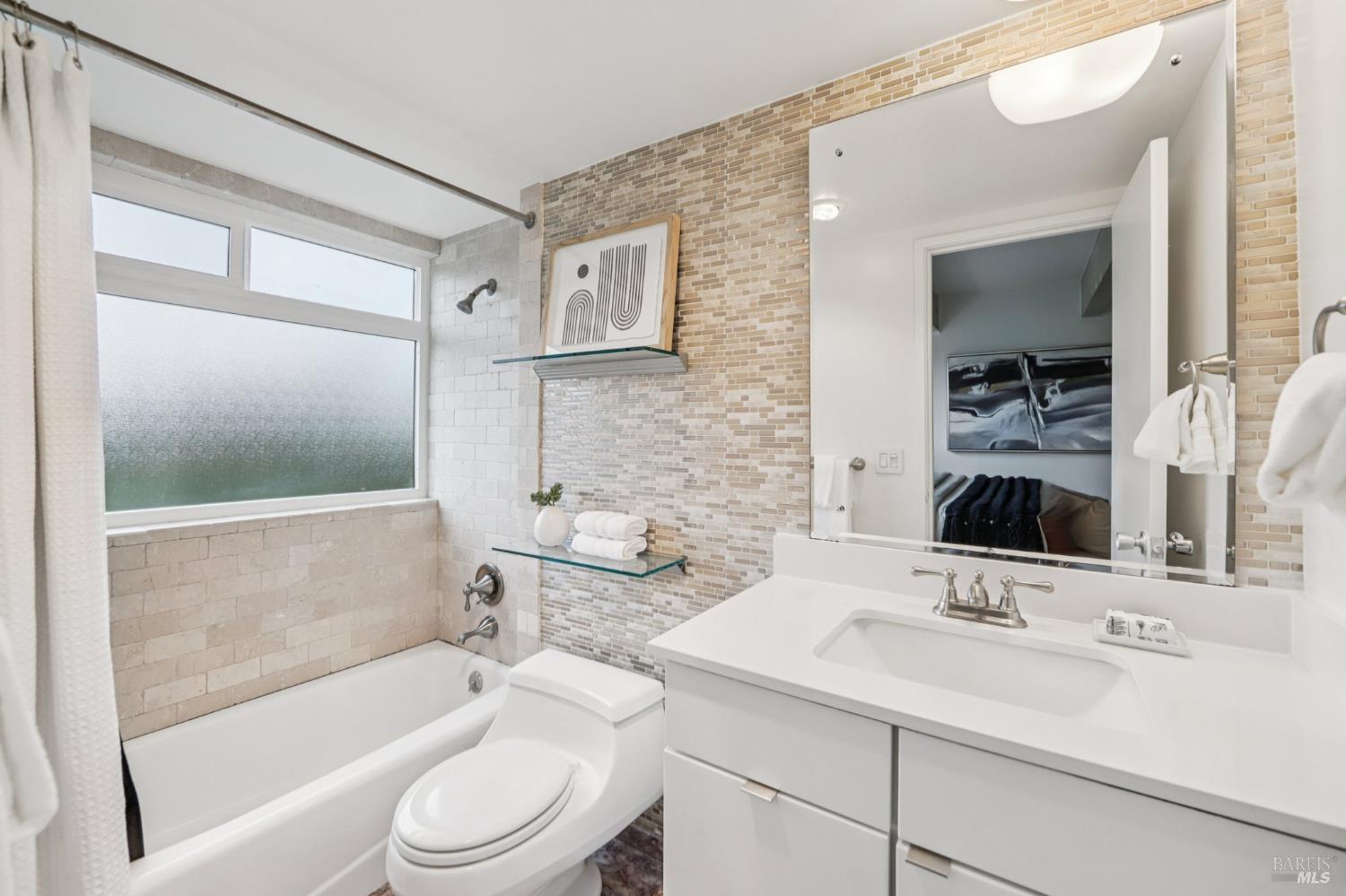 Detail Gallery Image 31 of 64 For 290 via Casitas Unkn #206,  Greenbrae,  CA 94904 - 3 Beds | 2 Baths