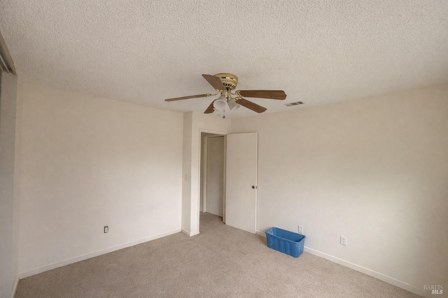 Detail Gallery Image 33 of 67 For 2795 Vista Palomar Unkn, Fairfield,  CA 94534 - 4 Beds | 2/1 Baths