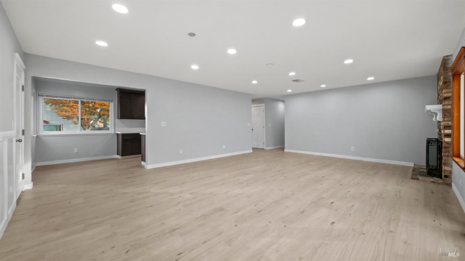 Detail Gallery Image 6 of 15 For 2611 Lilac St, Fairfield,  CA 94533 - 4 Beds | 2 Baths