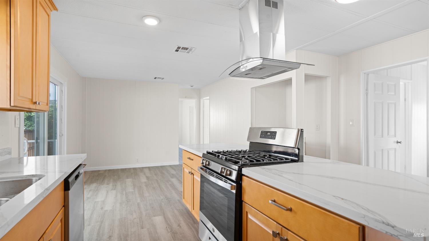 Detail Gallery Image 17 of 35 For 120 Century Ct Ct, Fairfield,  CA 94533 - 2 Beds | 2 Baths