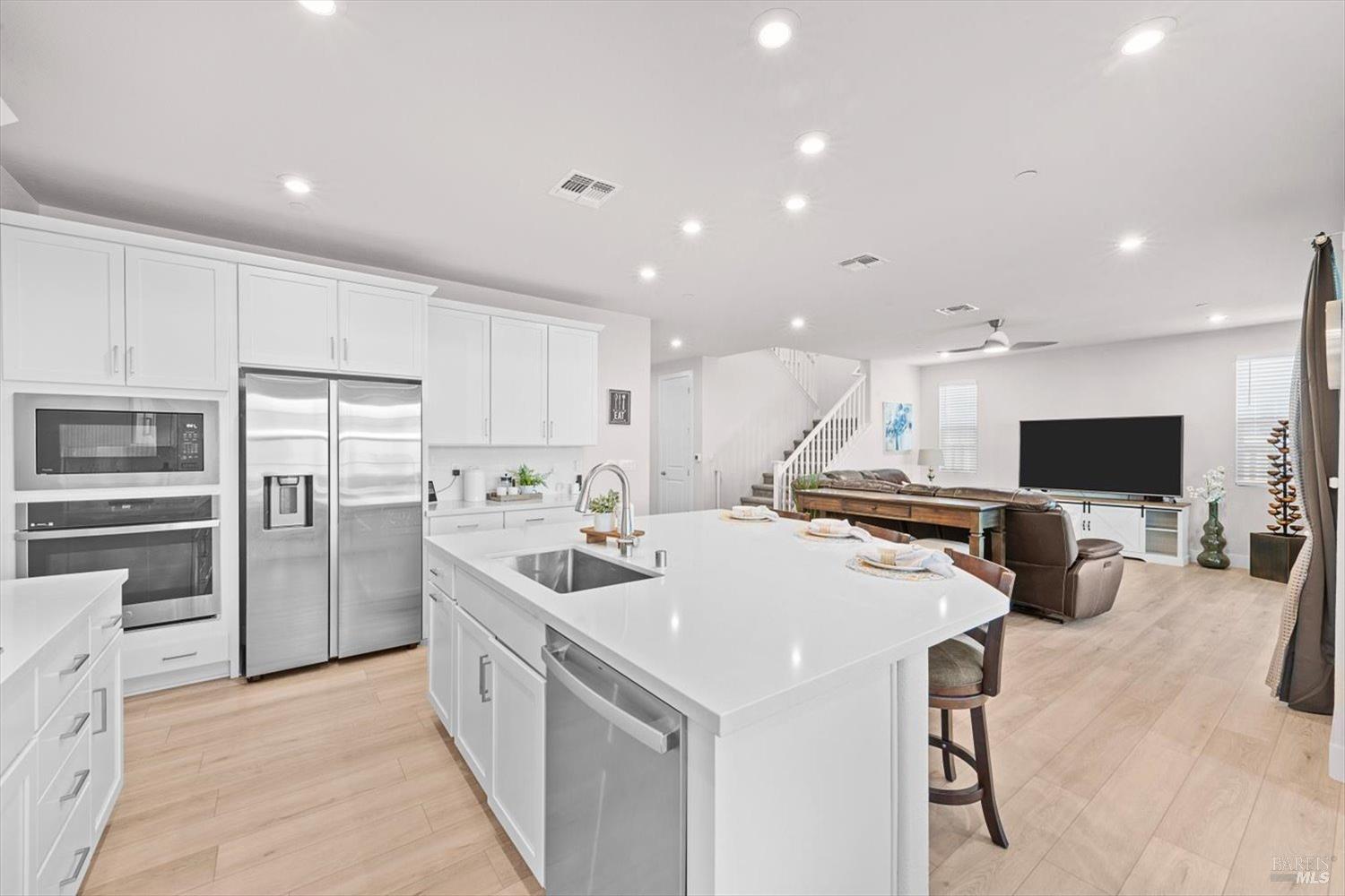 Detail Gallery Image 20 of 81 For 1532 Base Ct, Dixon,  CA 95620 - 4 Beds | 3 Baths