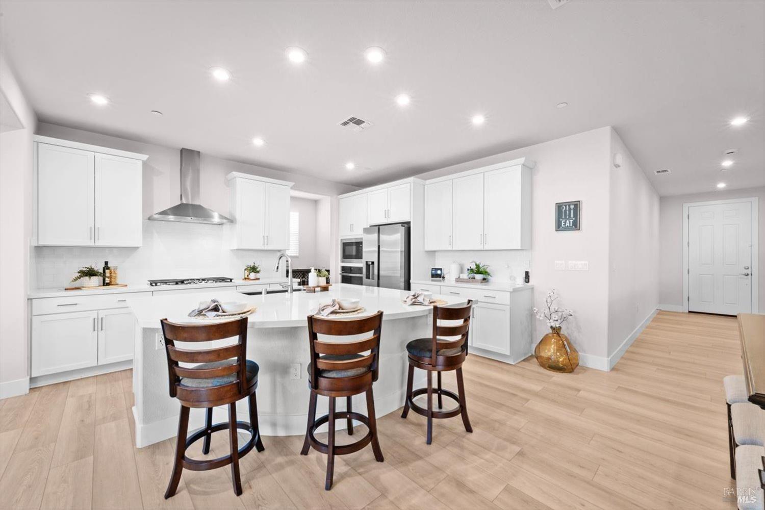 Detail Gallery Image 11 of 81 For 1532 Base Ct, Dixon,  CA 95620 - 4 Beds | 3 Baths