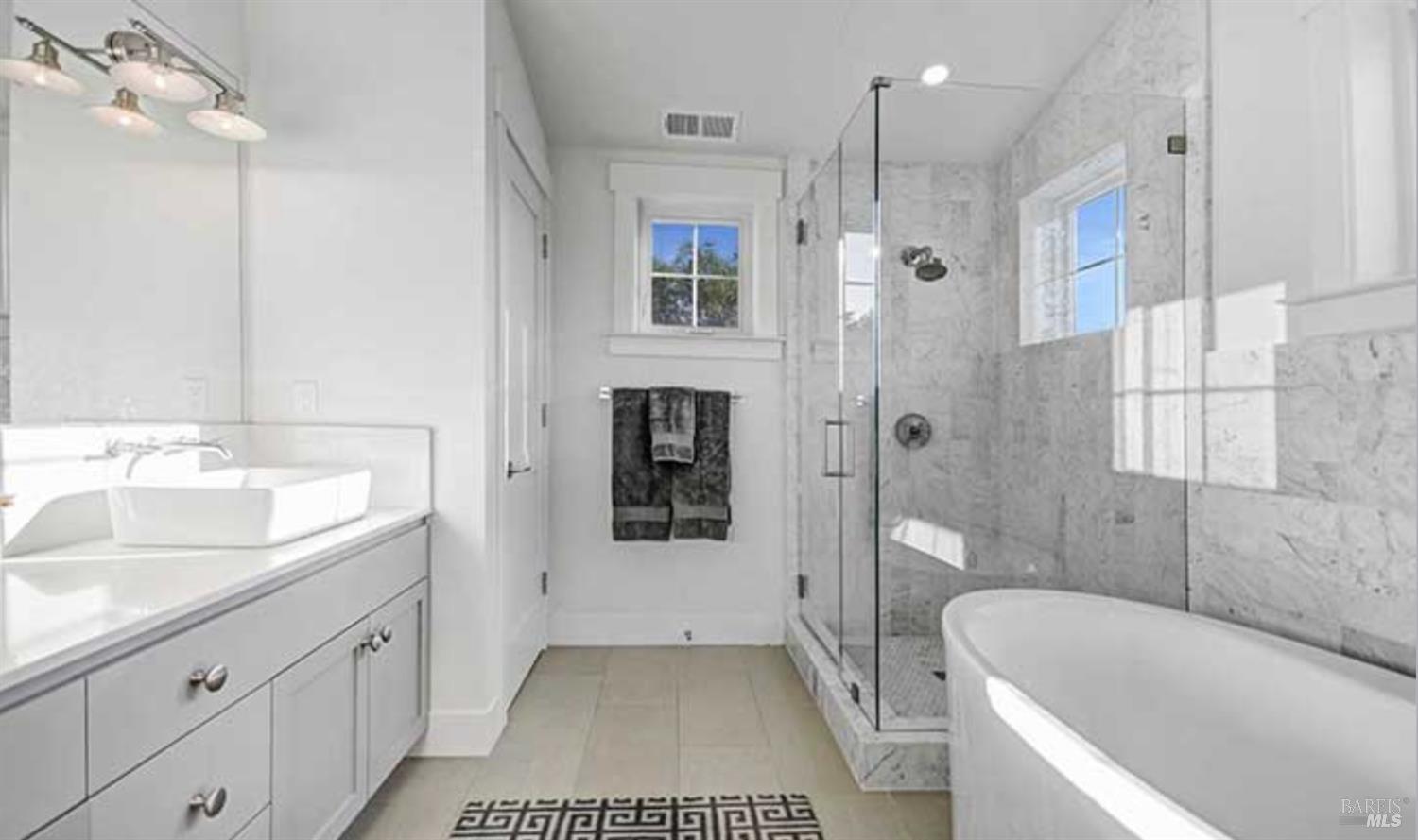 Detail Gallery Image 21 of 41 For 230 Newcomb St, Sonoma,  CA 95476 - 3 Beds | 3 Baths