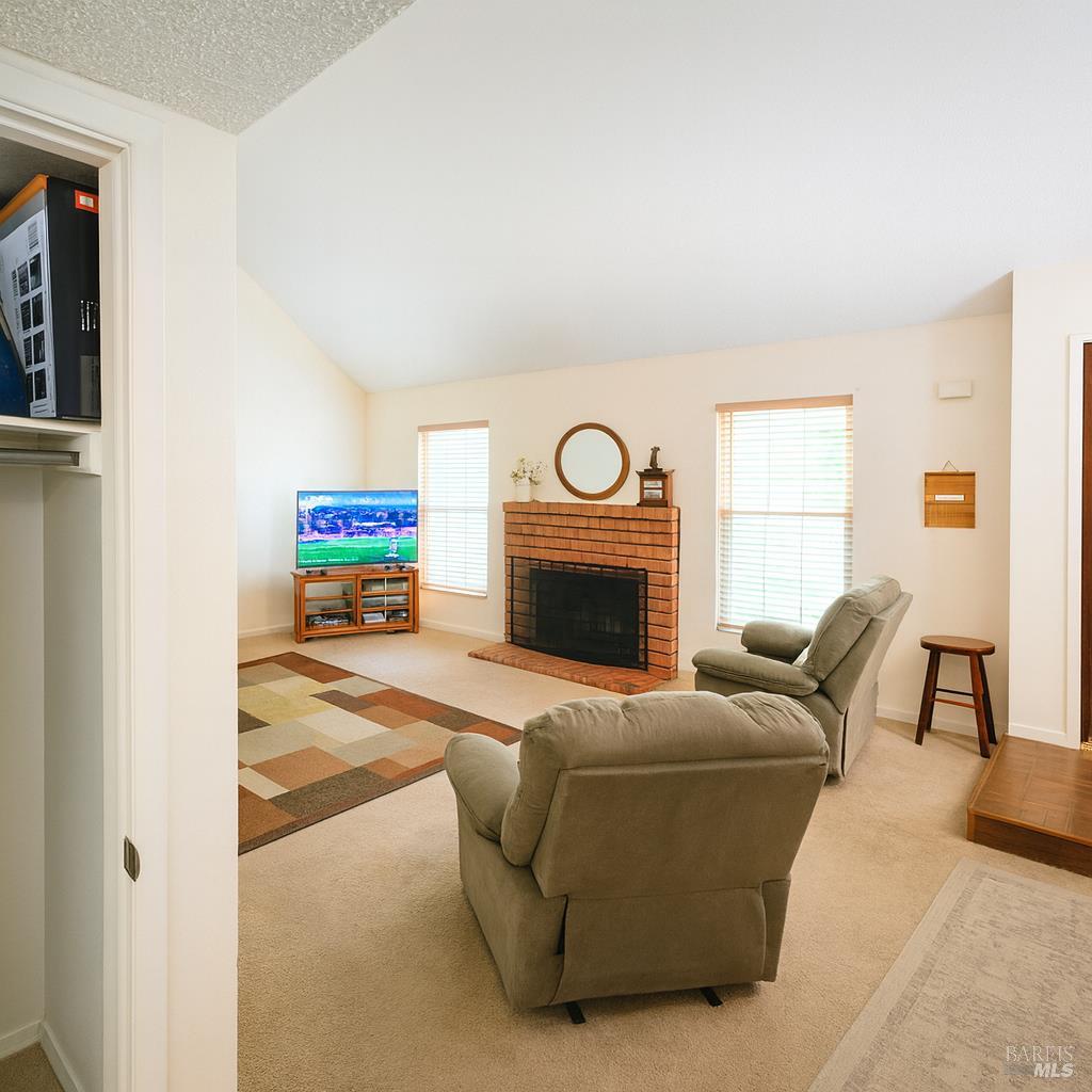 Detail Gallery Image 10 of 67 For 2795 Vista Palomar Unkn, Fairfield,  CA 94534 - 4 Beds | 2/1 Baths