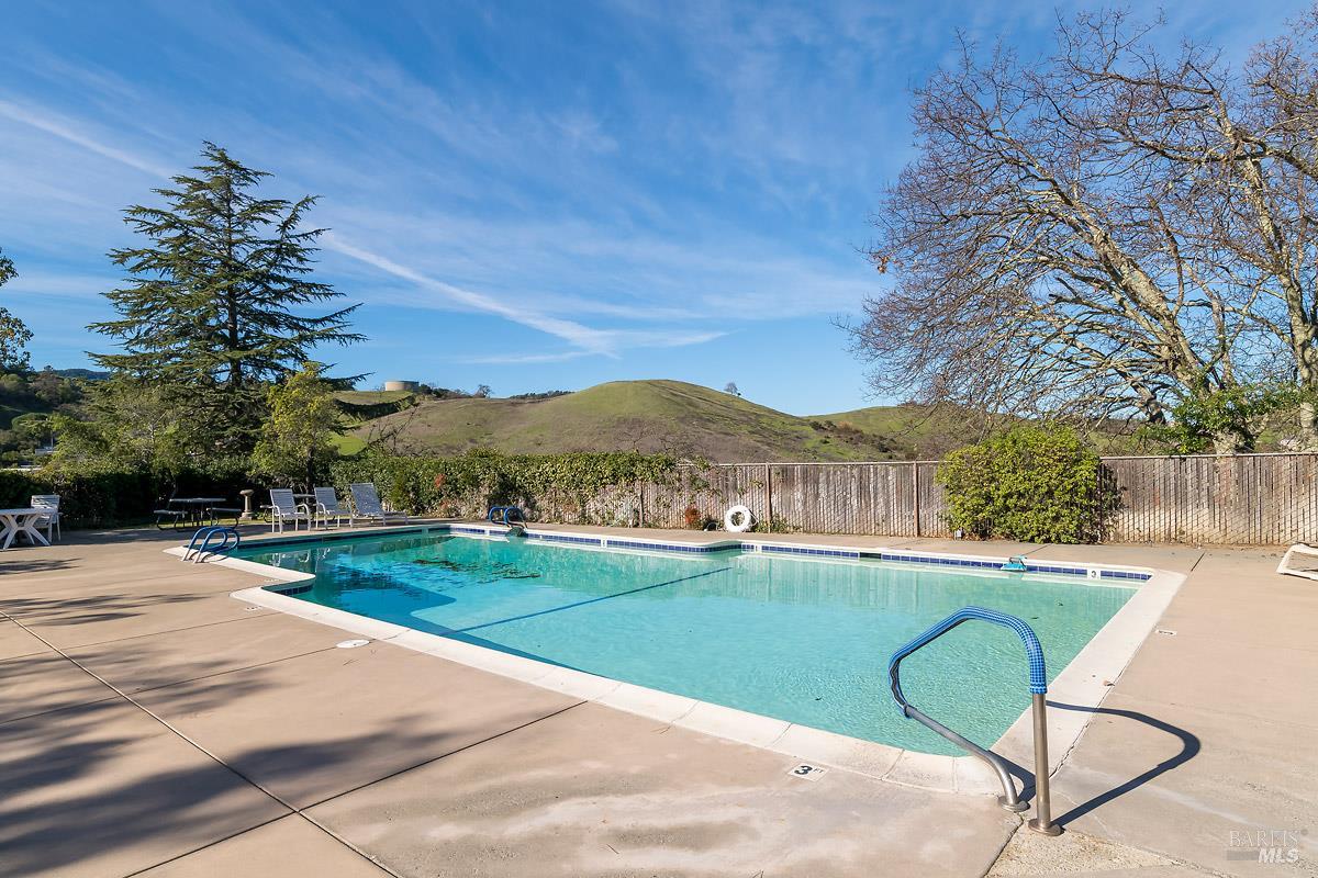 Detail Gallery Image 16 of 16 For 119 Marin Valley Dr, Novato,  CA 94949 - 2 Beds | 2 Baths