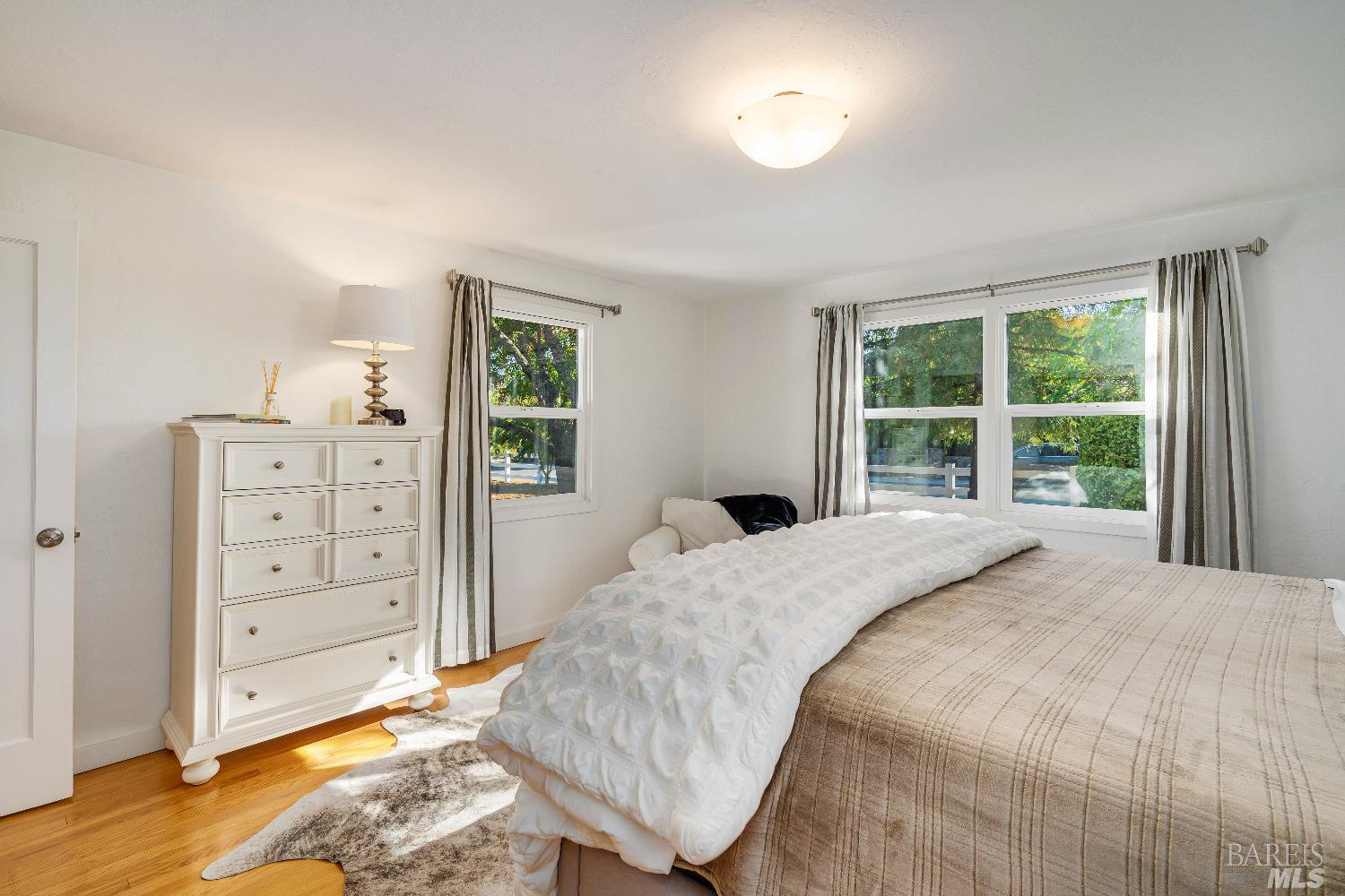 Detail Gallery Image 18 of 34 For 1234 Davis Ln, Saint Helena,  CA 94574 - 2 Beds | 1/1 Baths