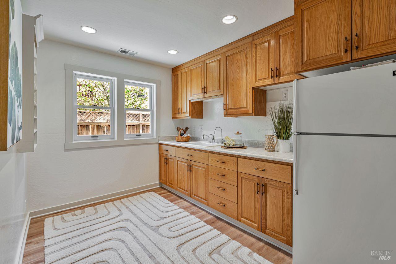Detail Gallery Image 15 of 27 For 105 Bayview St, San Rafael,  CA 94901 - 3 Beds | 2 Baths