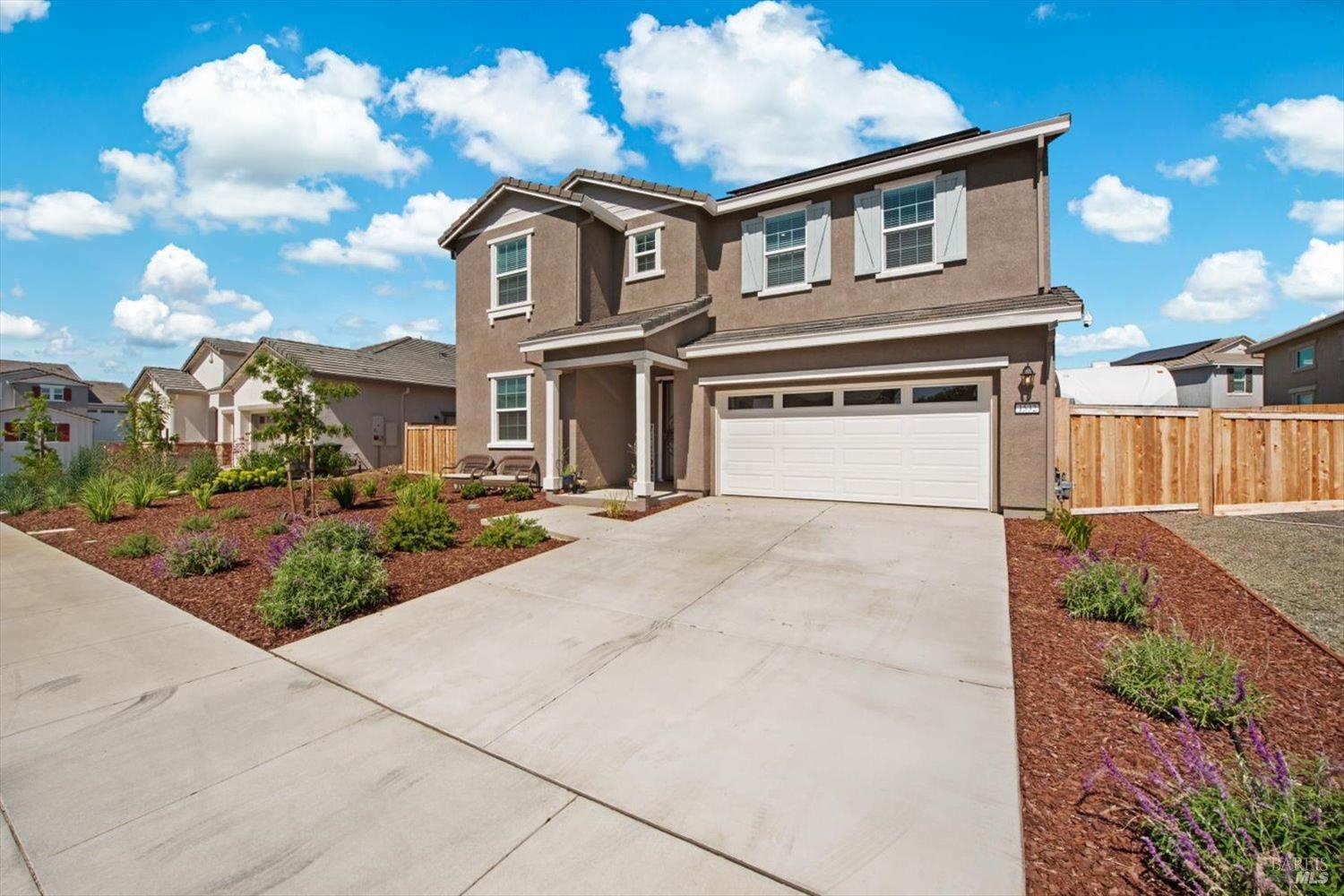 Detail Gallery Image 6 of 81 For 1532 Base Ct, Dixon,  CA 95620 - 4 Beds | 3 Baths