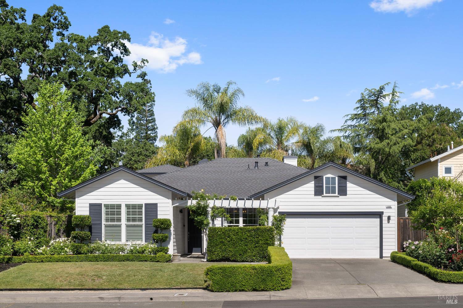 Detail Gallery Image 2 of 38 For 806 Chiles Ave, Saint Helena,  CA 94574 - 3 Beds | 2/1 Baths