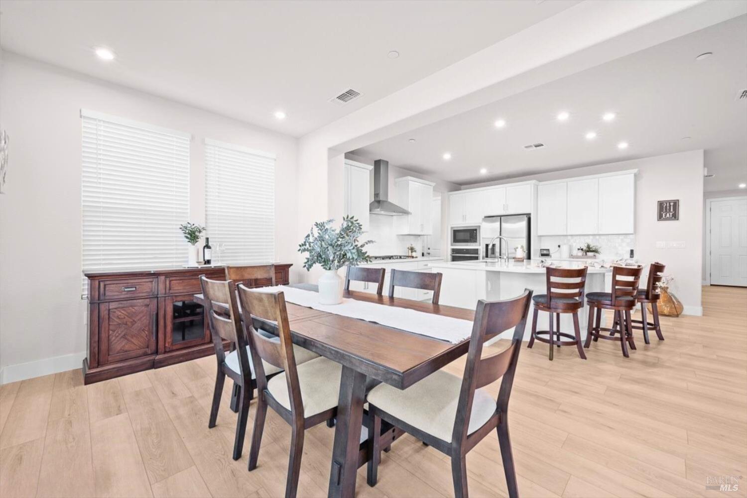 Detail Gallery Image 26 of 81 For 1532 Base Ct, Dixon,  CA 95620 - 4 Beds | 3 Baths