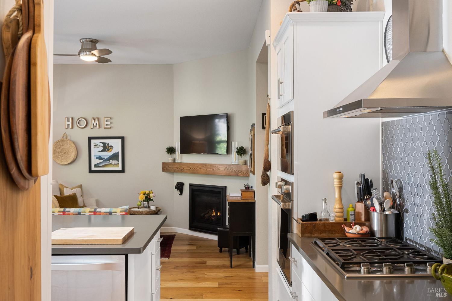 Detail Gallery Image 13 of 38 For 806 Chiles Ave, Saint Helena,  CA 94574 - 3 Beds | 2/1 Baths