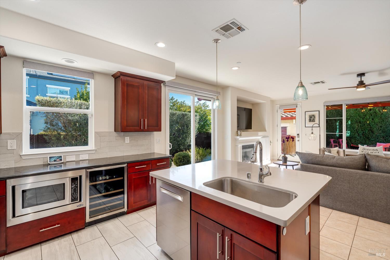 Detail Gallery Image 18 of 60 For 405 Brockman Ln, Sonoma,  CA 95476 - 4 Beds | 3 Baths