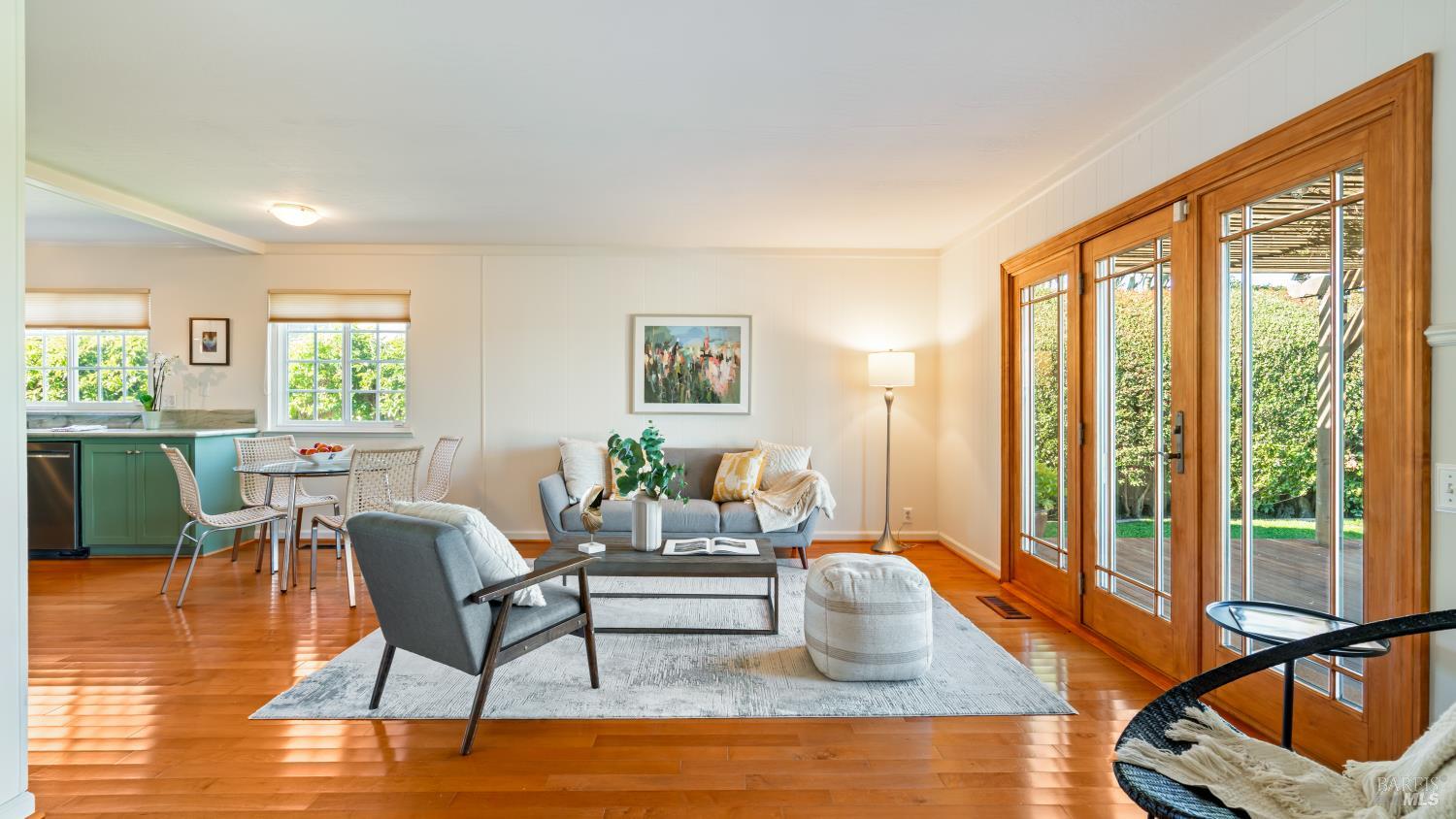 Detail Gallery Image 27 of 34 For 40 Surfwood Cir, San Rafael,  CA 94901 - 4 Beds | 2 Baths