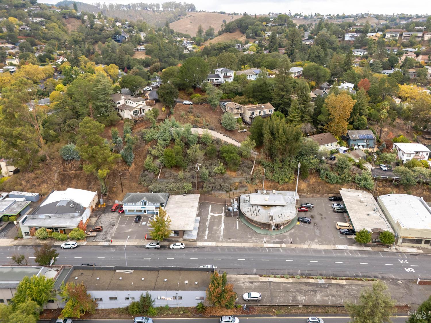 Detail Gallery Image 28 of 34 For 65 Red Hill Ave, San Anselmo,  CA 94960 - – Beds | – Baths