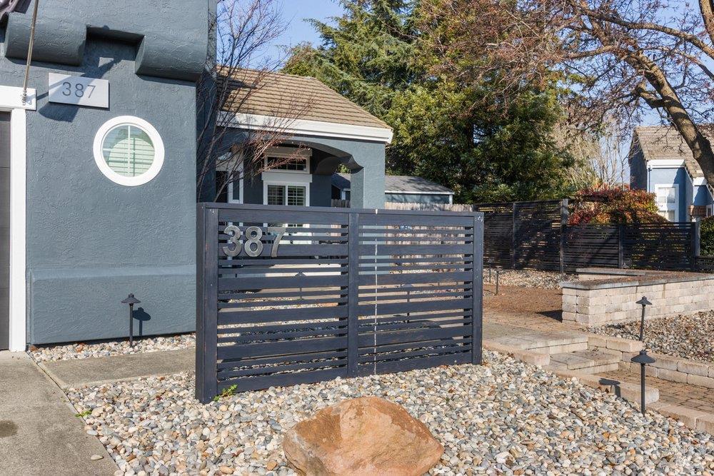 Detail Gallery Image 3 of 42 For 387 Allen Way, Benicia,  CA 94510 - 4 Beds | 2/1 Baths