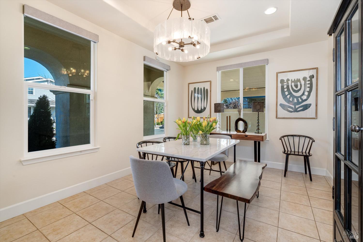 Detail Gallery Image 12 of 60 For 405 Brockman Ln, Sonoma,  CA 95476 - 4 Beds | 3 Baths