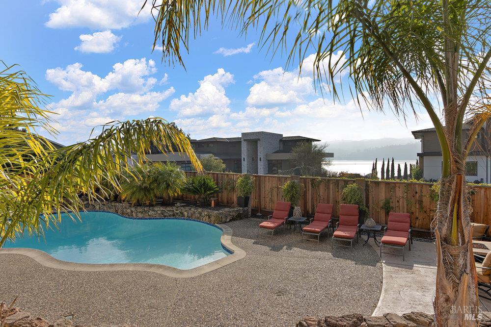 Detail Gallery Image 15 of 30 For 1190 Church St, Benicia,  CA 94510 - 3 Beds | 2 Baths