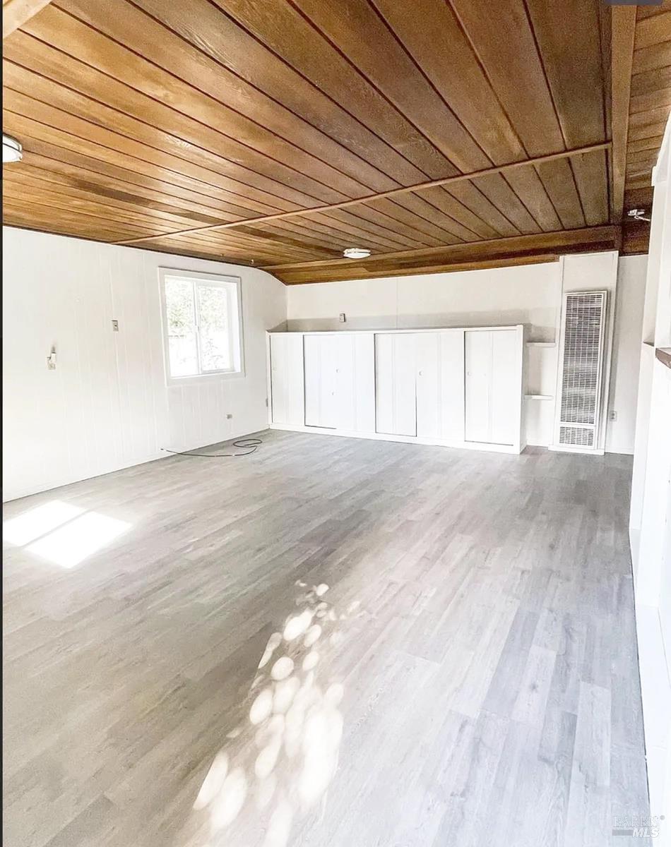 Detail Gallery Image 7 of 13 For 919 Naify Ln, Santa Rosa,  CA 95407 - 5 Beds | 2 Baths