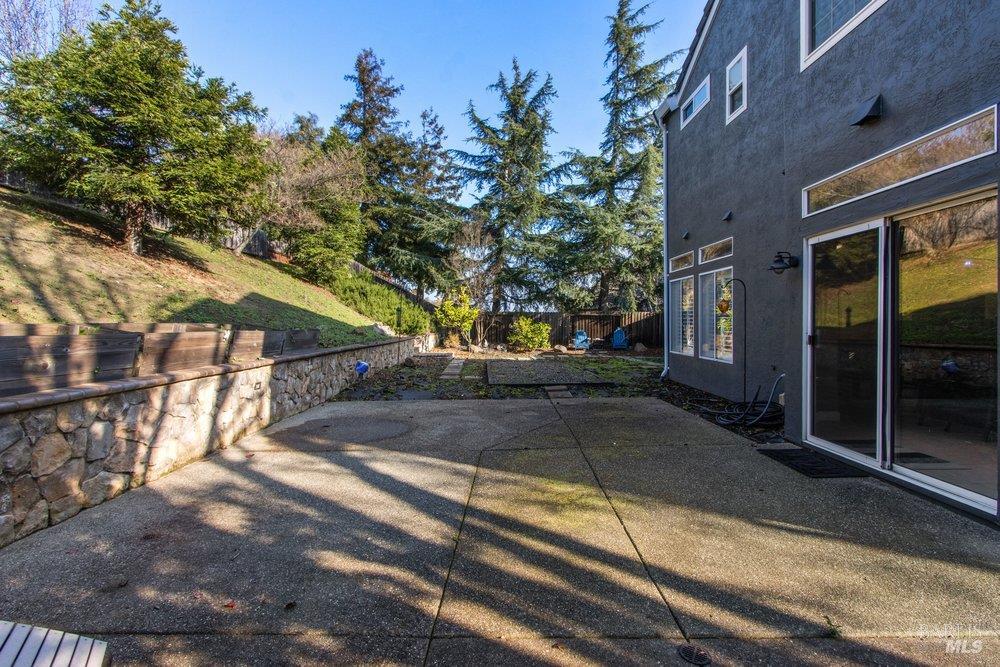 Detail Gallery Image 36 of 42 For 387 Allen Way, Benicia,  CA 94510 - 4 Beds | 2/1 Baths