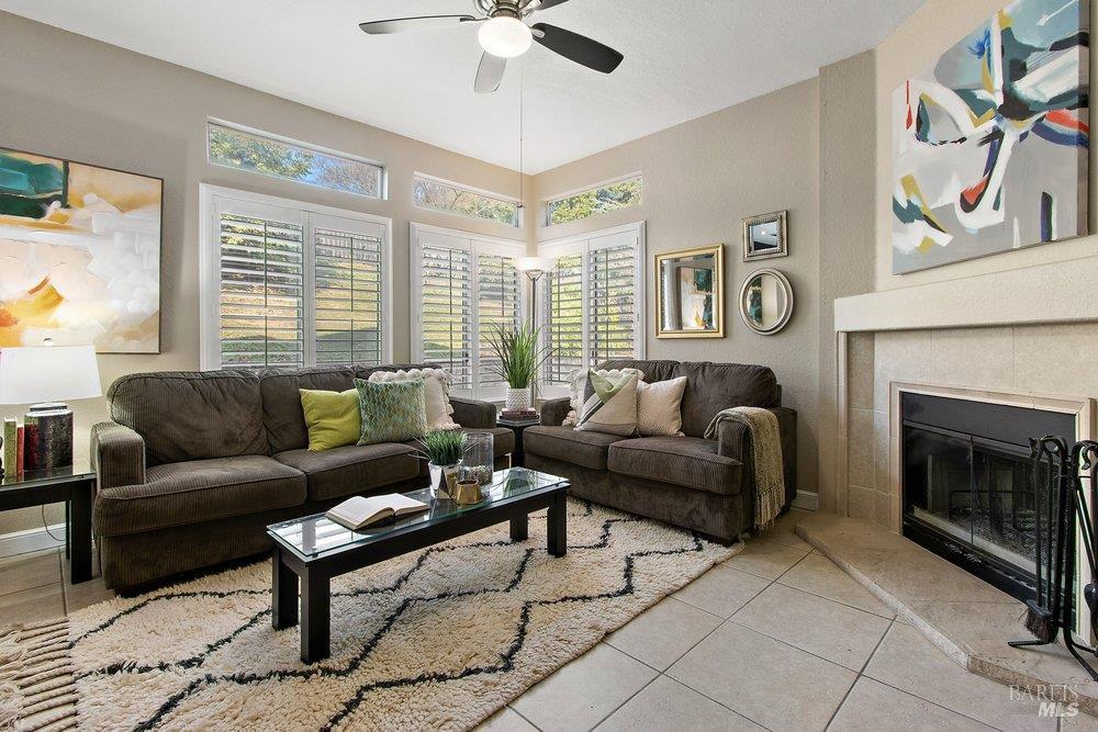 Detail Gallery Image 17 of 42 For 387 Allen Way, Benicia,  CA 94510 - 4 Beds | 2/1 Baths