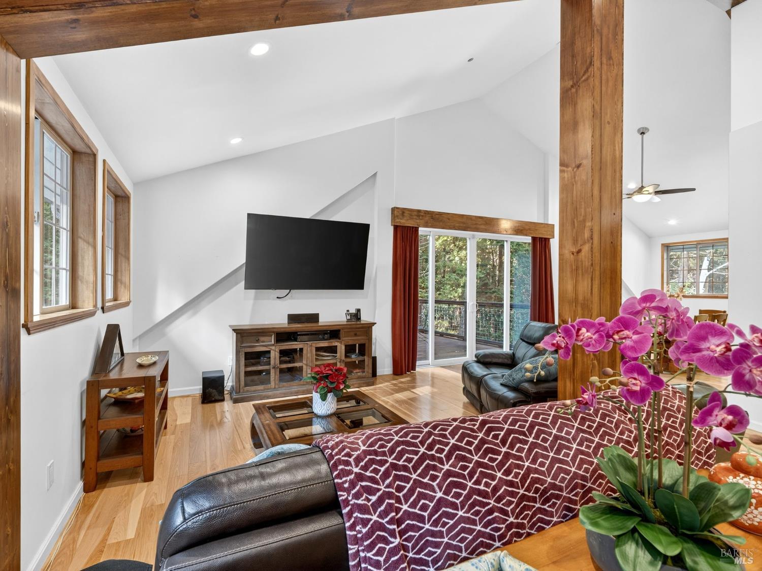 Detail Gallery Image 2 of 26 For 19400 Dorffi Rd, Fort Bragg,  CA 95437 - 3 Beds | 2/1 Baths